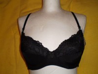 REGGISENO NERO CON PIZZO